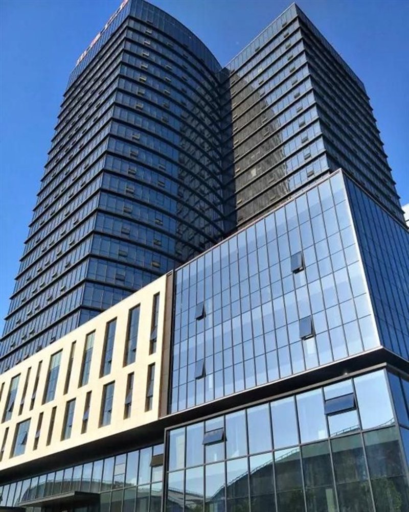 现代建筑中的幕墙施工技术新探